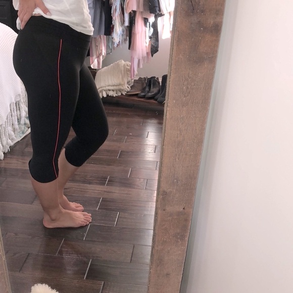 Tangerine small crop gym/yoga leggings - Picture 2 of 6